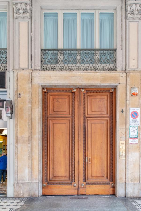 Royal Apartment Turin Bagian luar foto
