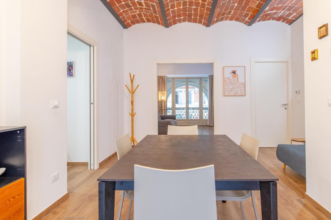 Royal Apartment Turin Bagian luar foto