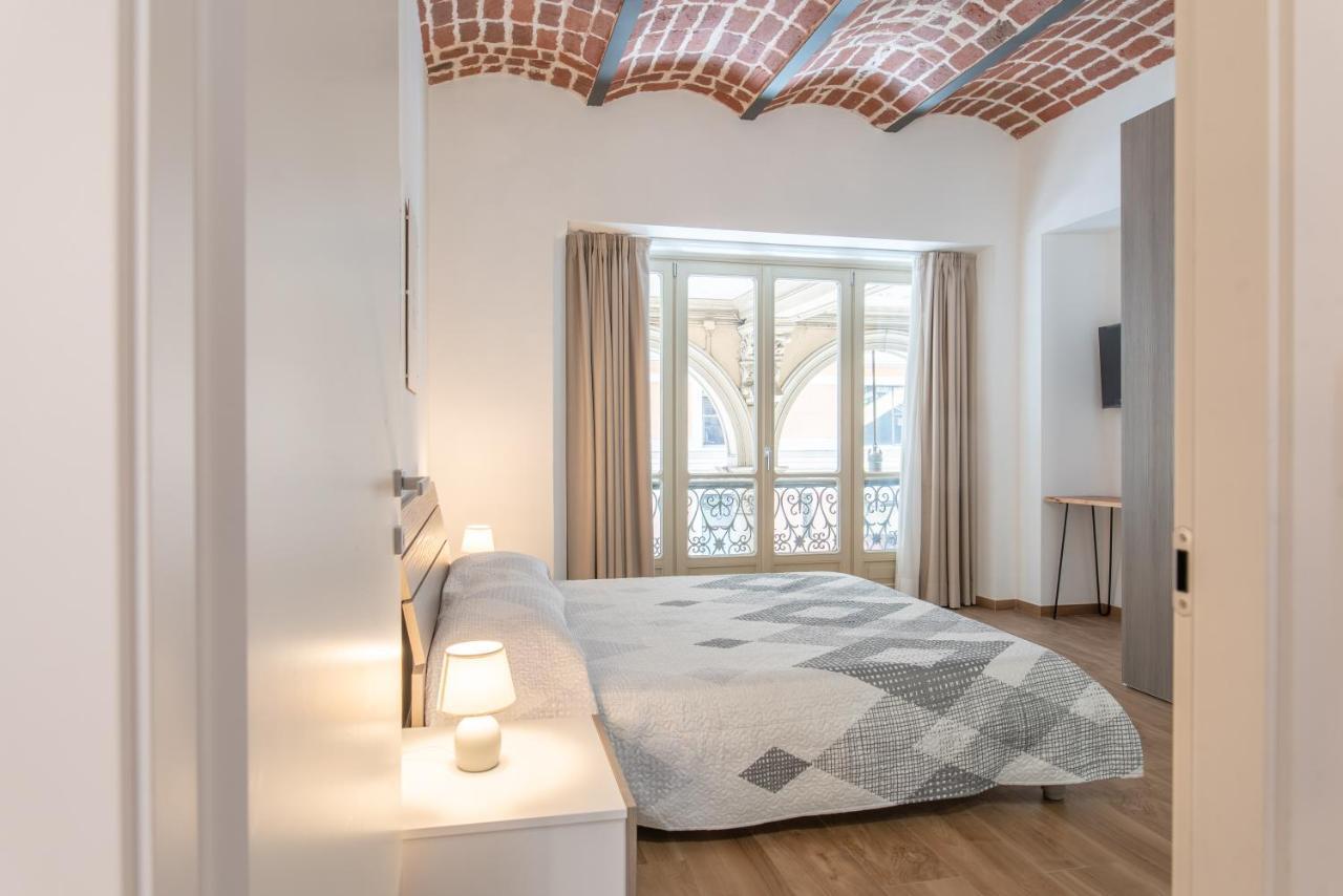 Royal Apartment Turin Bagian luar foto